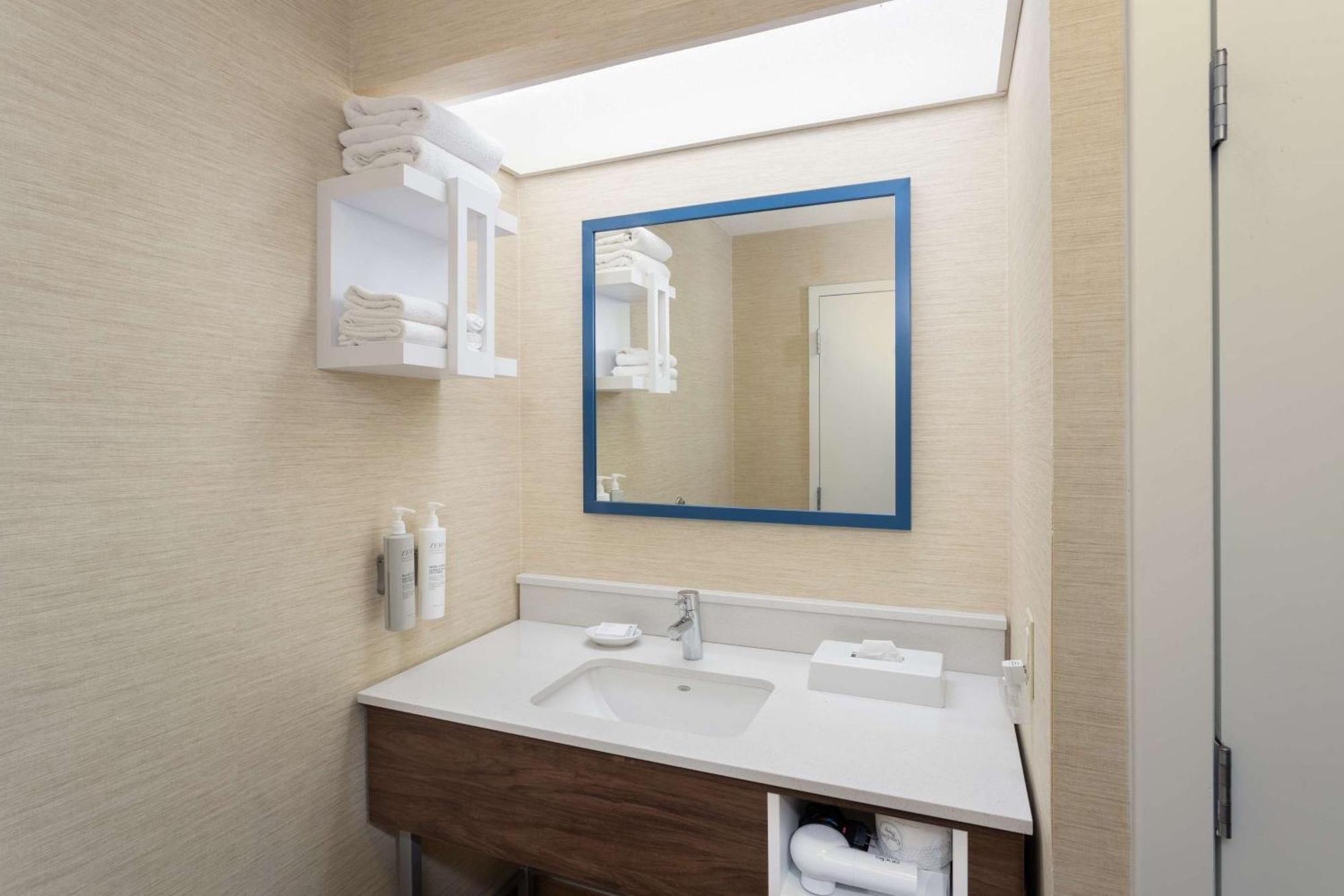 Hampton Inn Buffalo-South/I-90 West Seneca Exterior photo