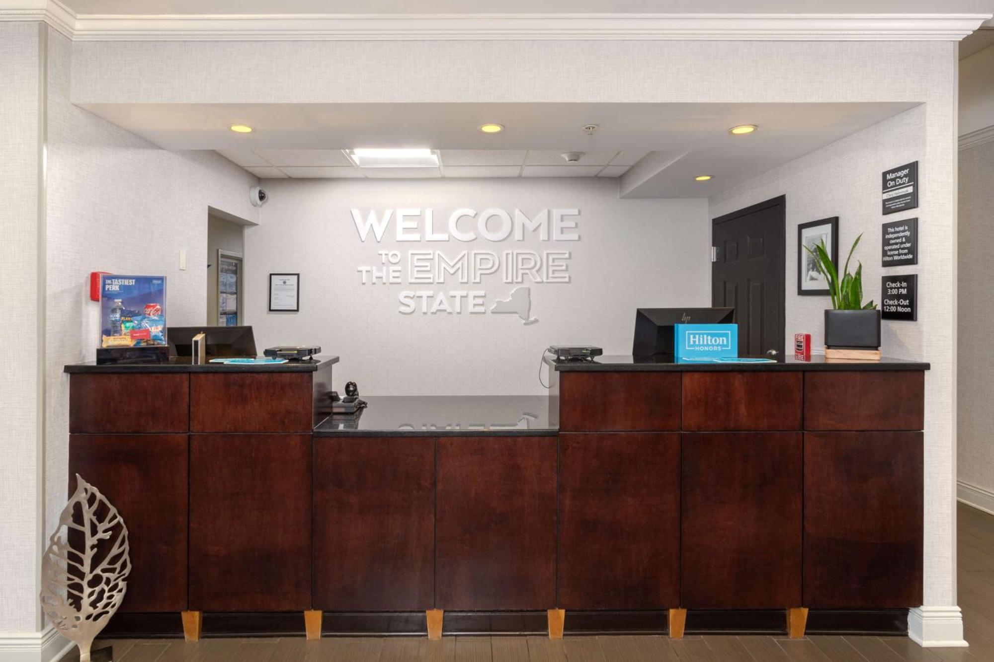 Hampton Inn Buffalo-South/I-90 West Seneca Exterior photo