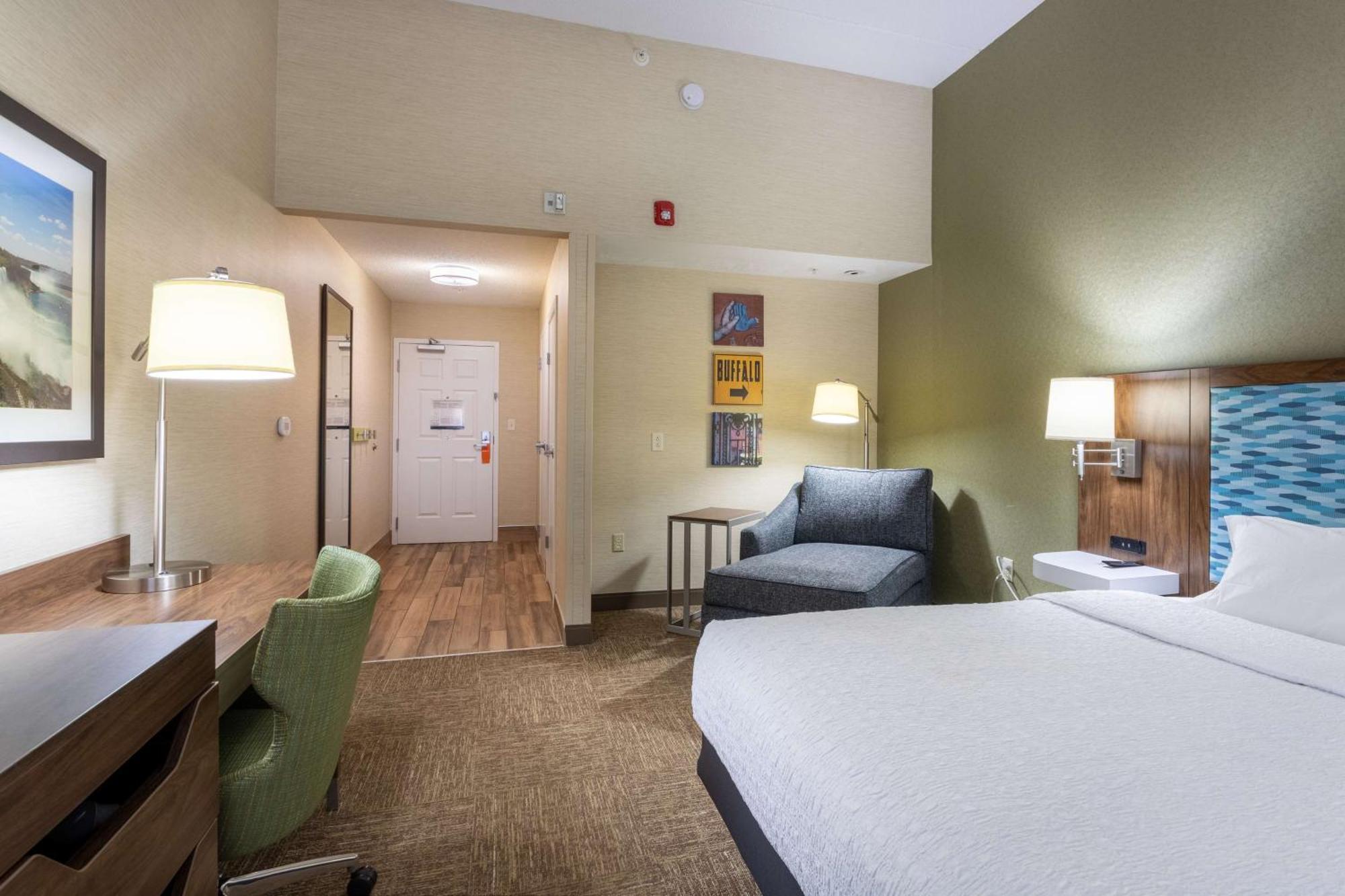 Hampton Inn Buffalo-South/I-90 West Seneca Exterior photo
