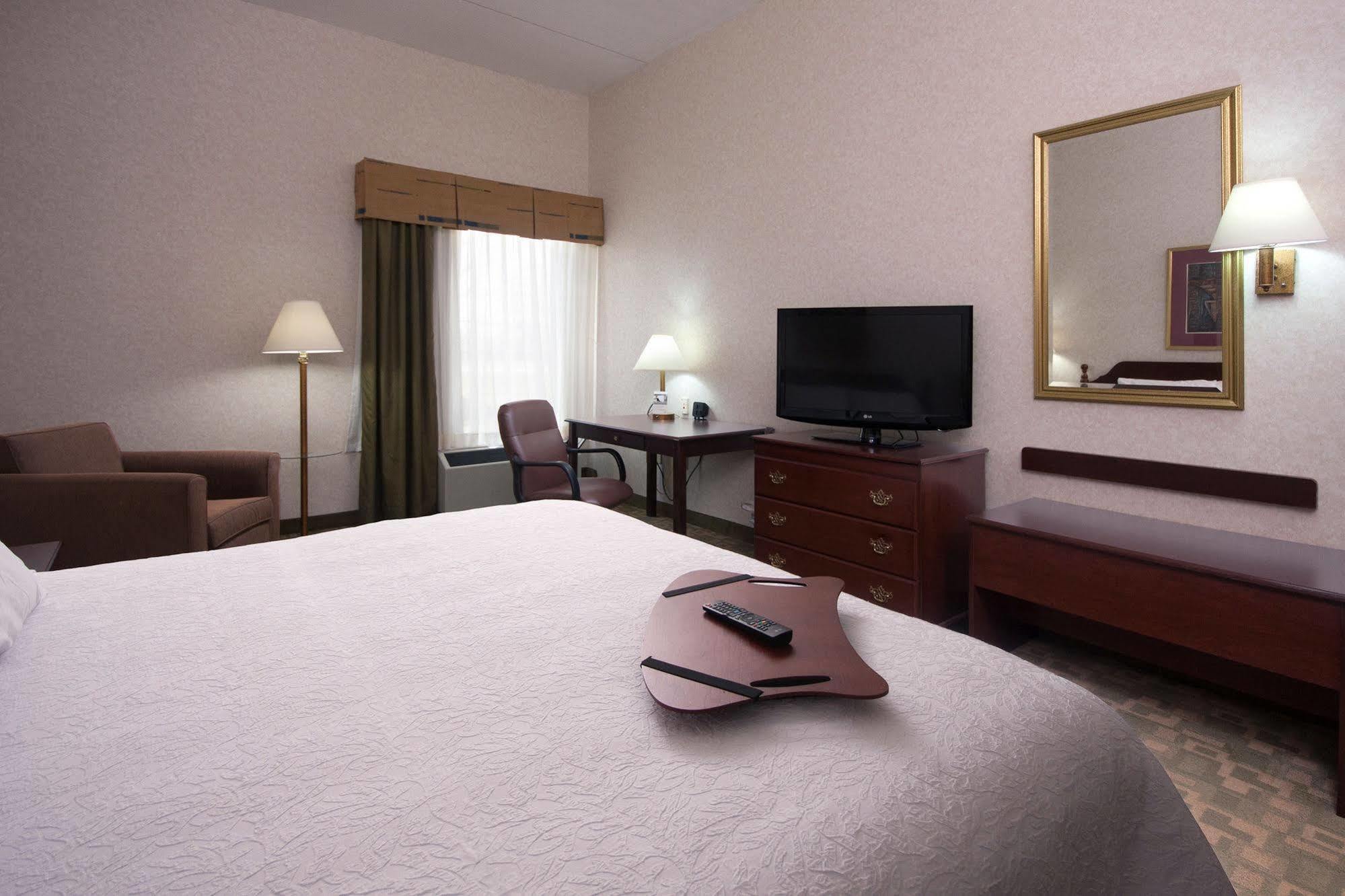 Hampton Inn Buffalo-South/I-90 West Seneca Exterior photo
